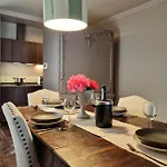 Luxury In The Center By Host Hero Апарт-отель Чивитанова-Марке
