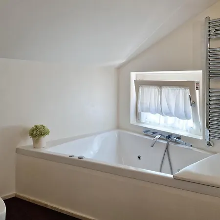 Luxury In The Center By Host Hero