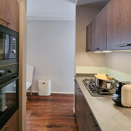 Luxury In The Center By Host Hero מלון דירות